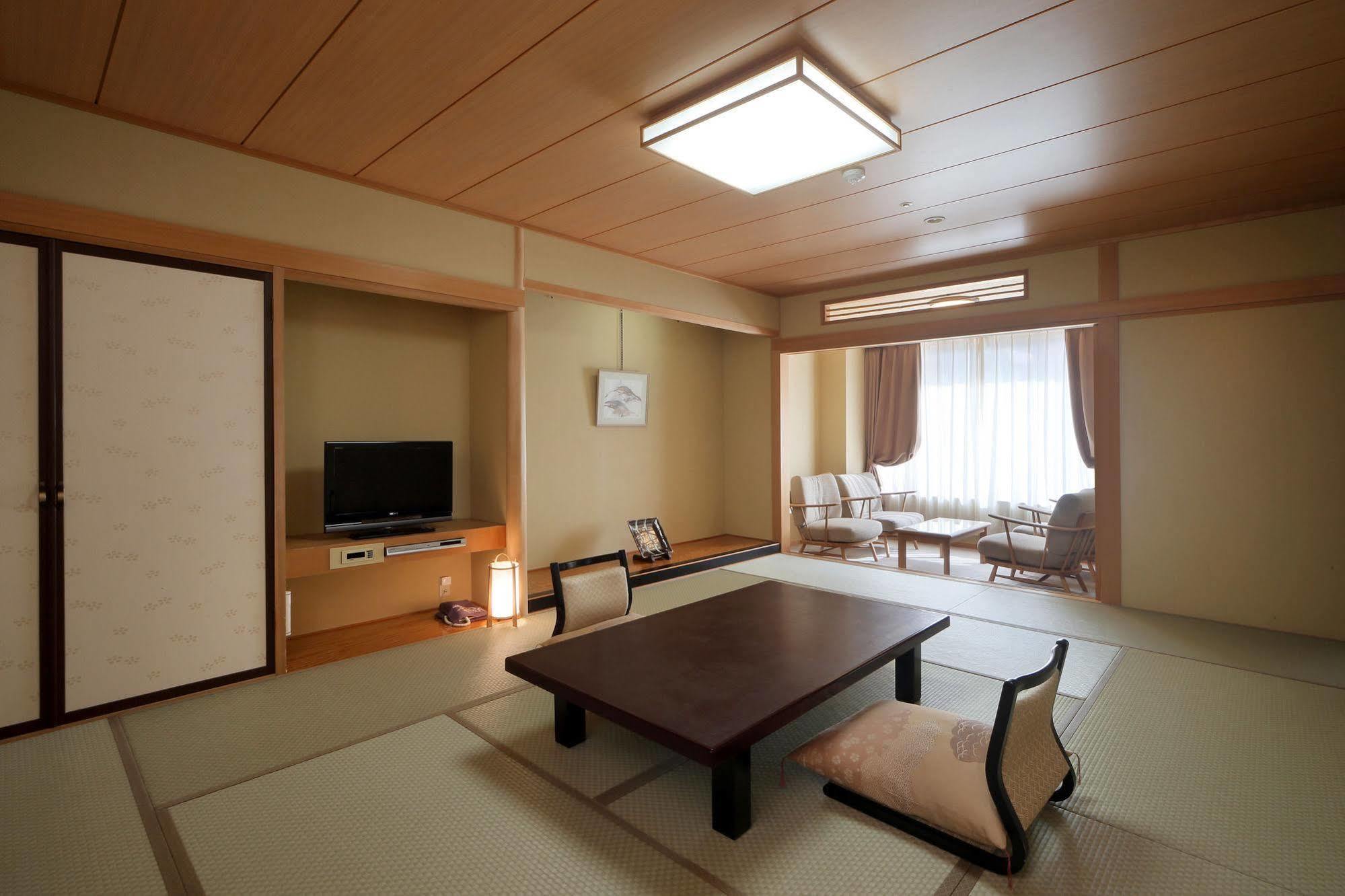 מלון ניקו Asaya מראה חיצוני תמונה A Japanese-style room at a hotel