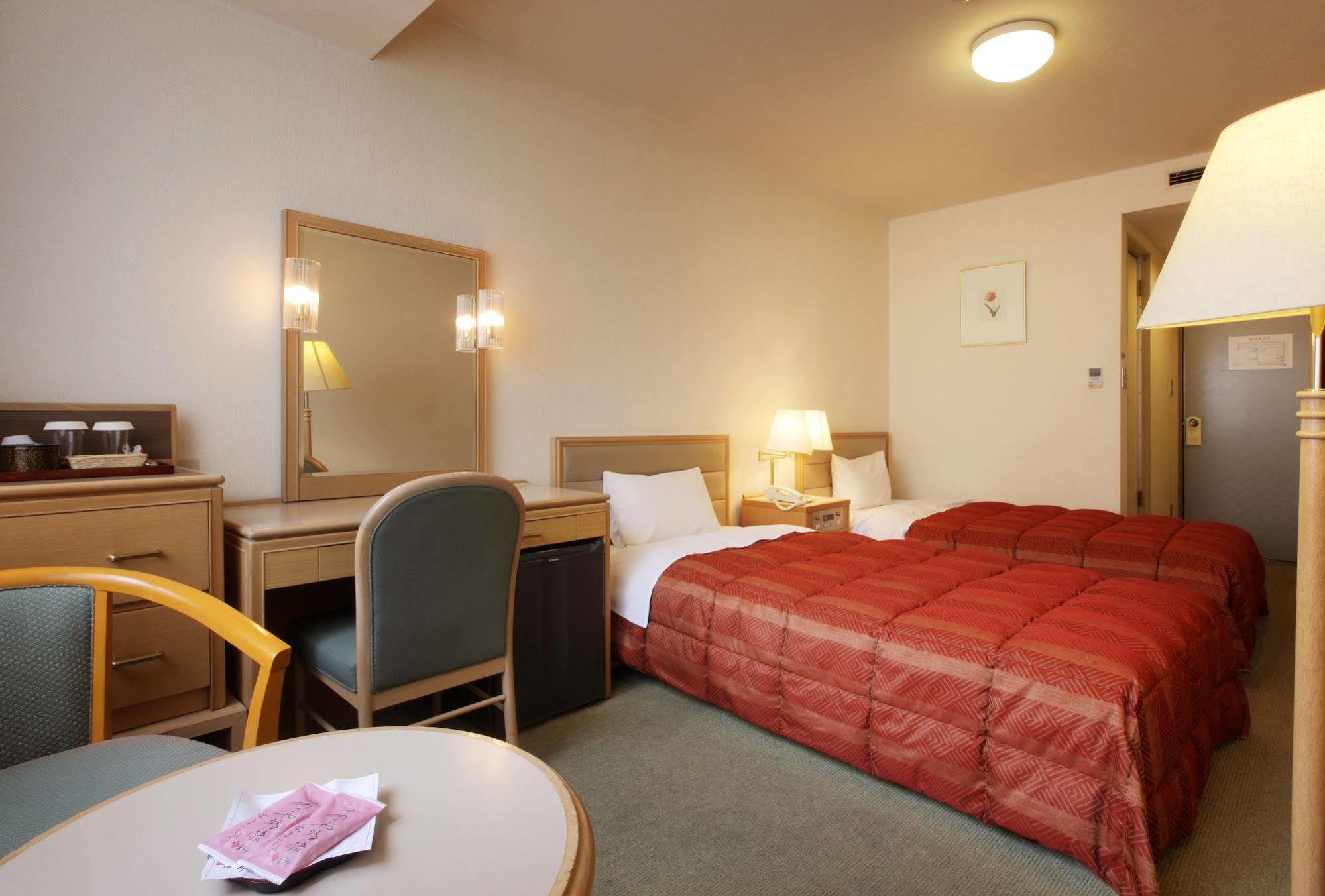 מלון ניקו Asaya מראה חיצוני תמונה A typical room at a capsule hotel